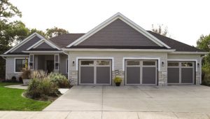 overhead-door-edmonton-wood-look-fiberglass-garage-door2